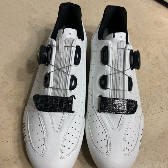NWT fizik women’s cycling / racing/ spinning shoes 🚵♀️ - Picture 2 of 9